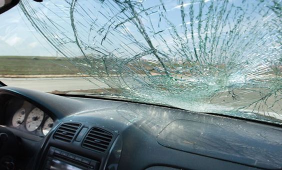 Addressing Common Auto Glass Issues: Repairs and Replacements